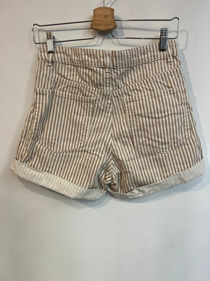 MANGO. Denim corto rayas beiges. T 36