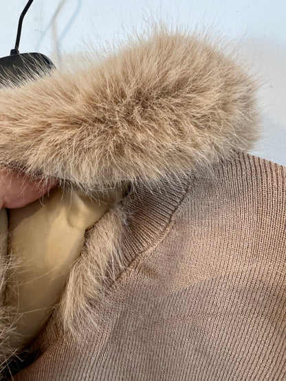 CARLOTA&CO. Jersey beige cuello pelo. T L