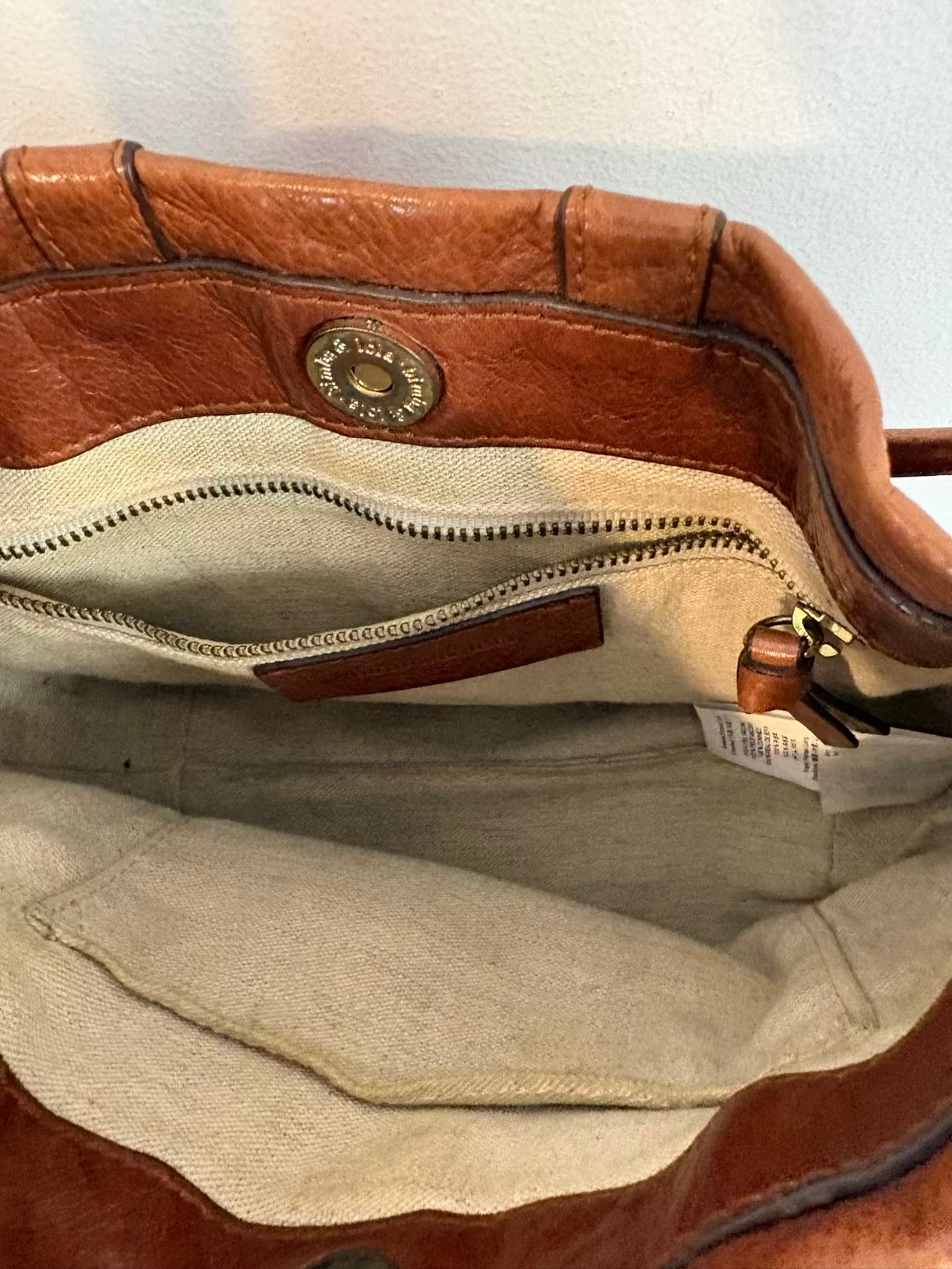 BIMBA Y LOLA. Bolso camel piel asa larga