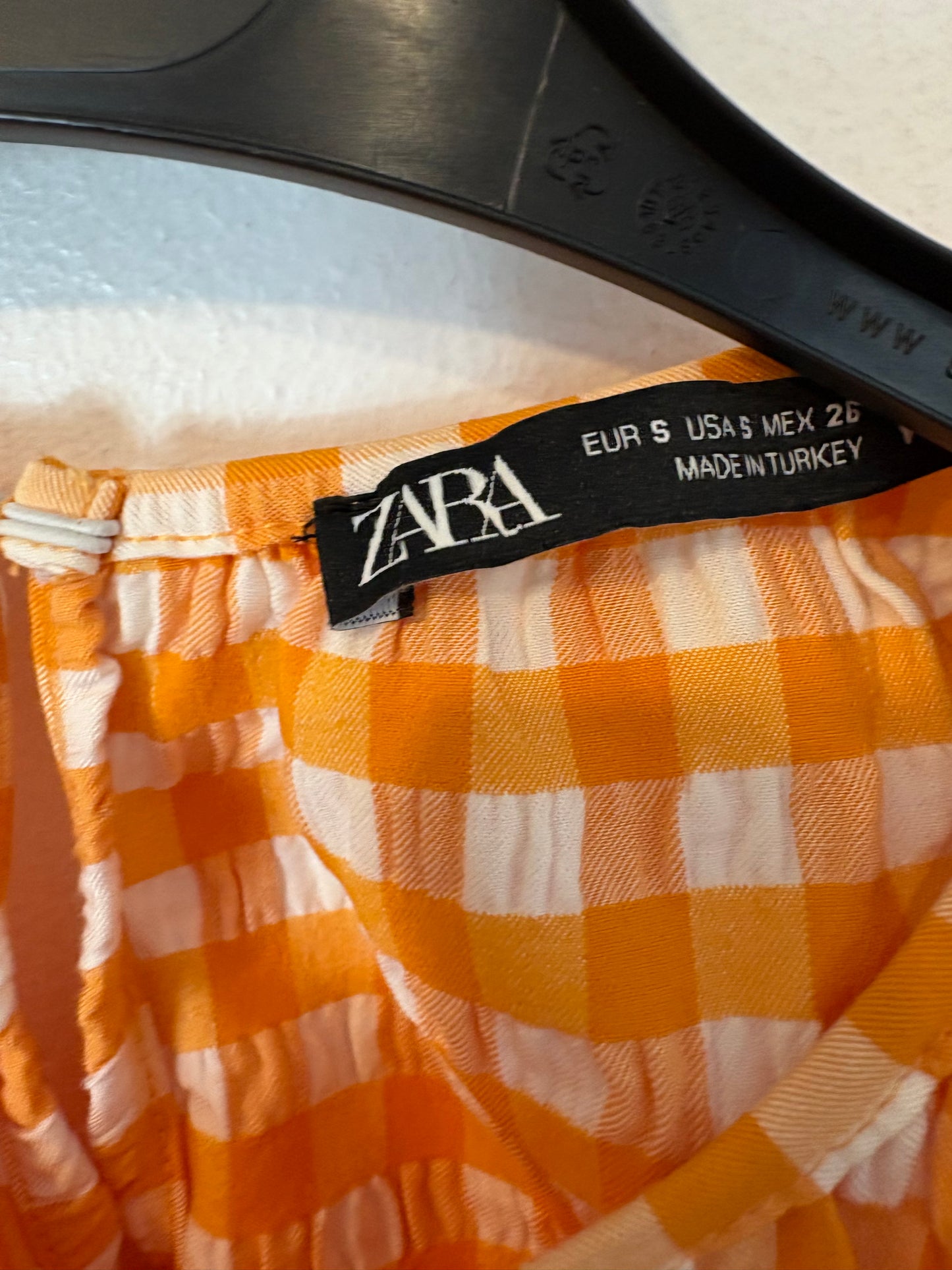 ZARA. Conjunto cuadros textura