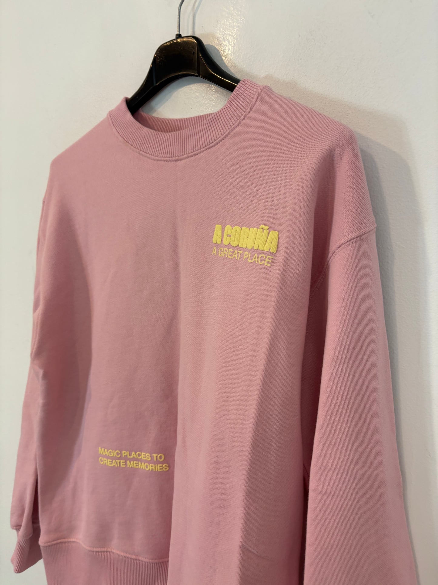 ZARA. Conjunto felpa  rosa dibujos. T 13-14 años (xs)