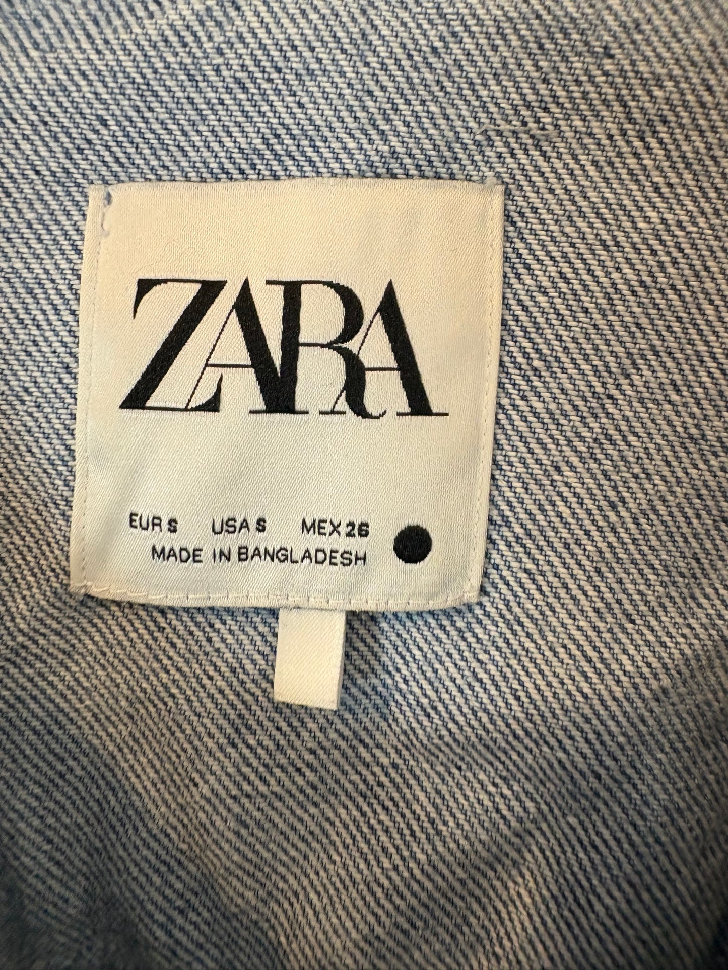 ZARA. Vestido corto denim abotonado T.s