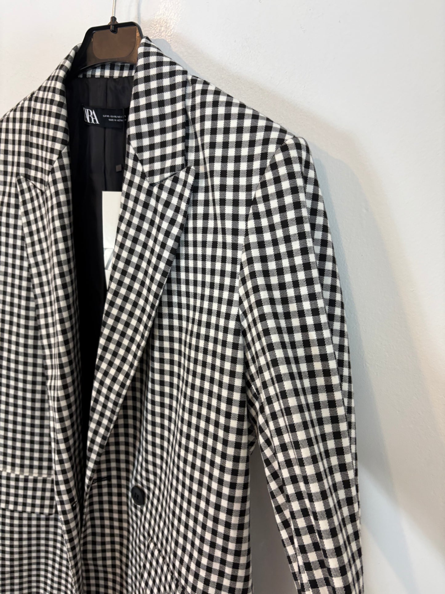 ZARA. Black and white gingham blazer. Size XS