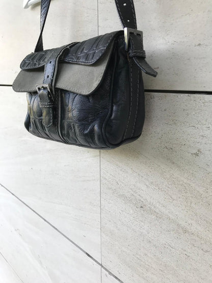 CAROLINA HERRERA. Bolso de hombro negro vintage