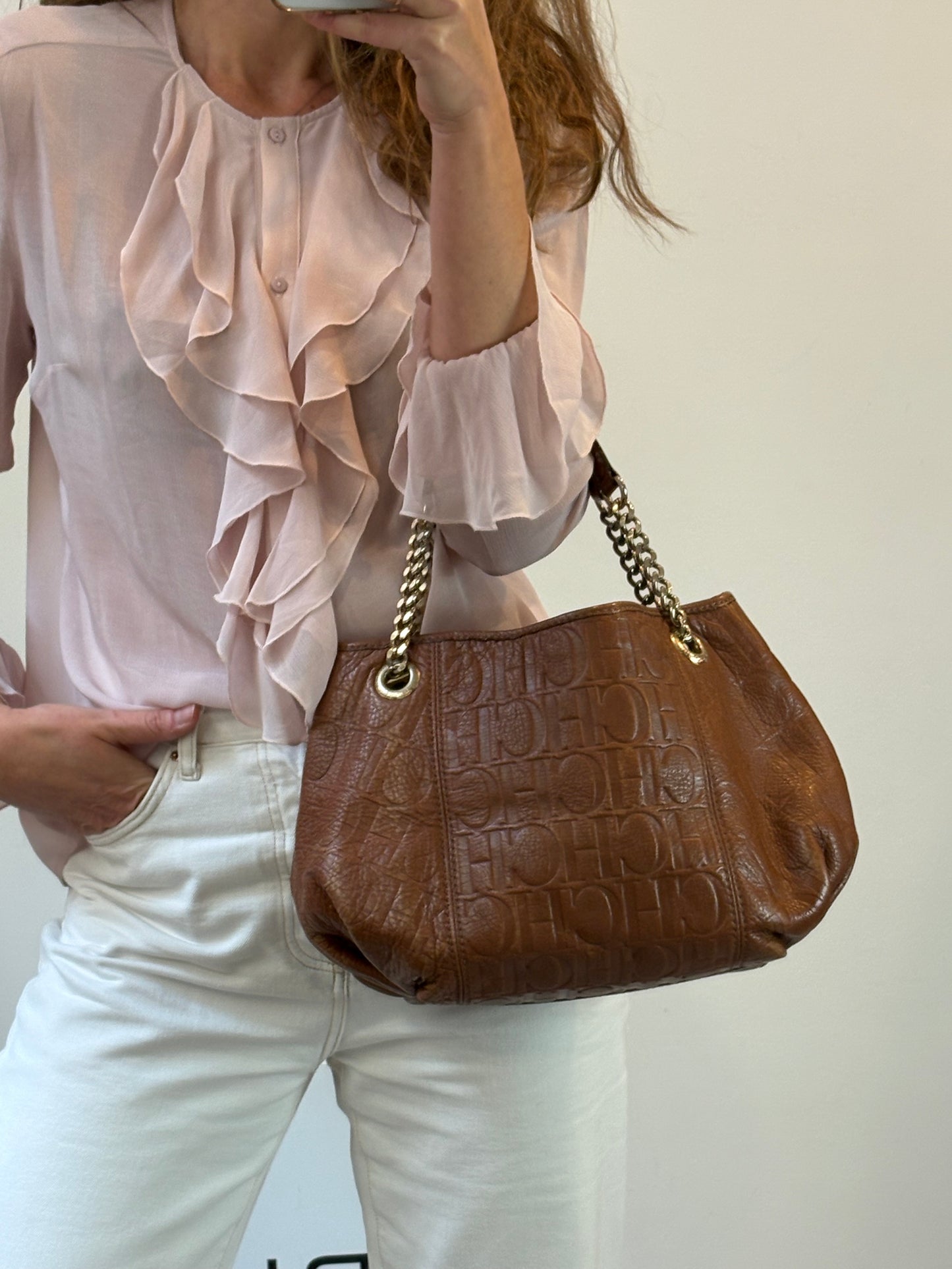 CAROLINA HERRERA. Bolso de hombro asa cadena