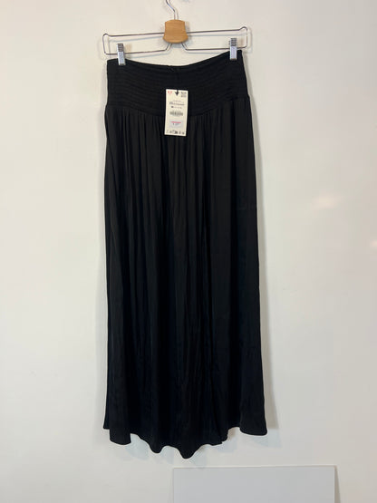 ZARA. falda larga negra cintura