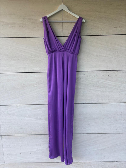LADY PIPA. Mono morado fluido escote