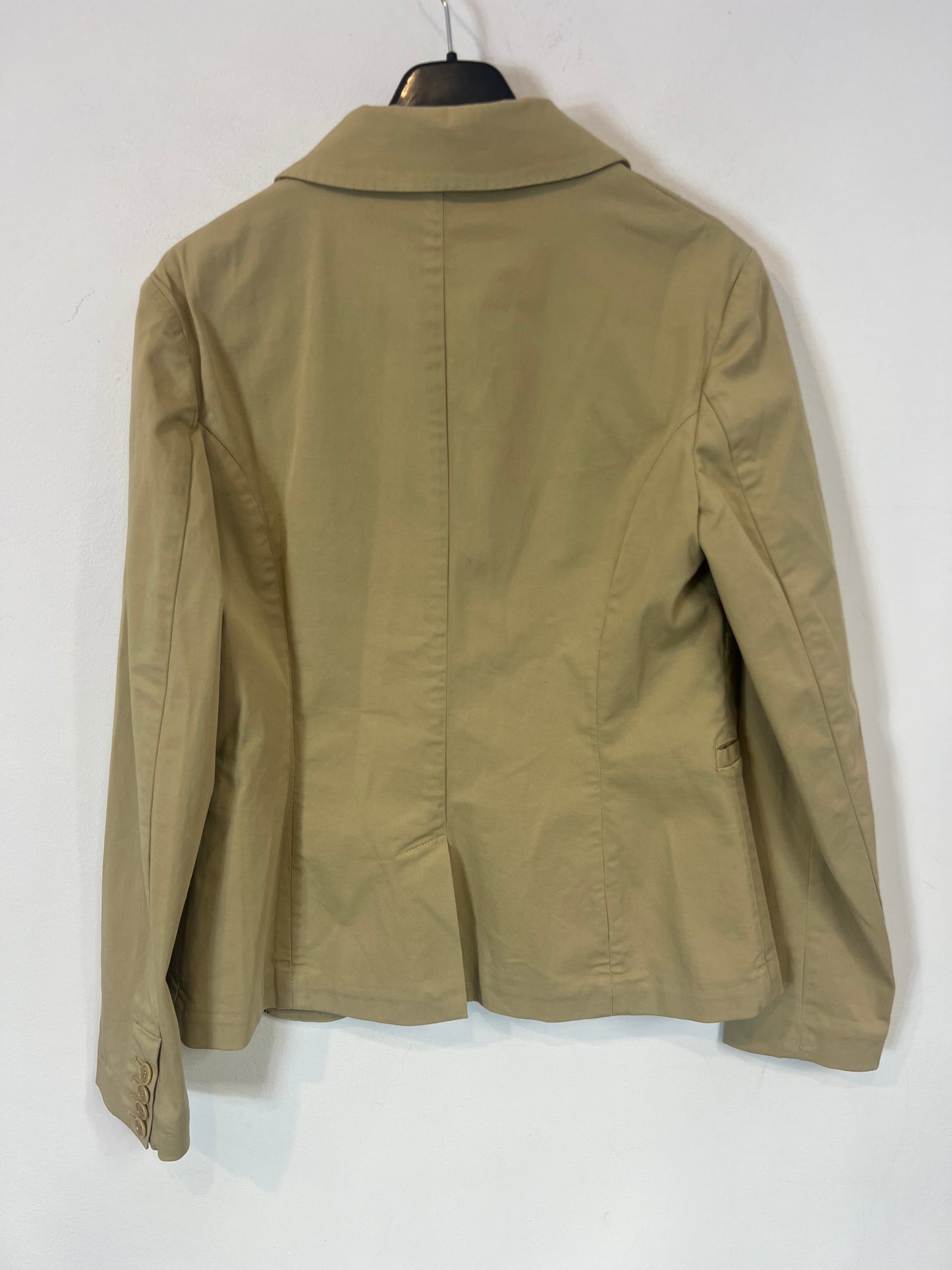 ETRO Blazer beige entallada. T 42 (38)