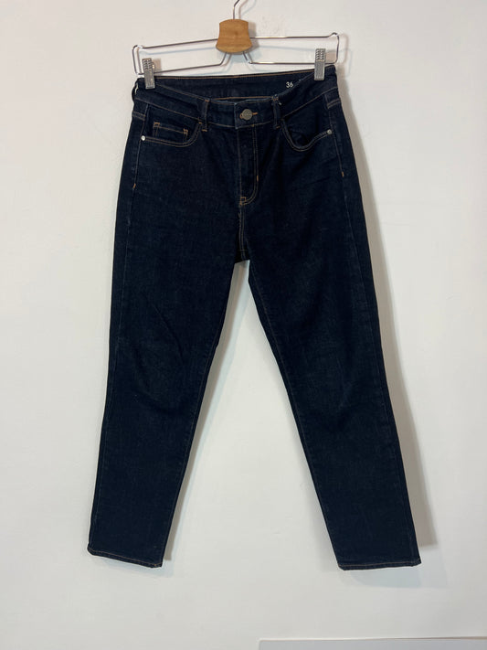 MASSIMO DUTTI. Denim recto azul oscuro. T 36