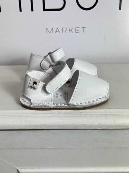 MIBO. White leather Menorcan sandals. Size 18