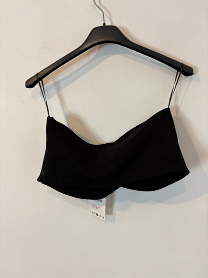 ZARA. Top negro palabra de honor