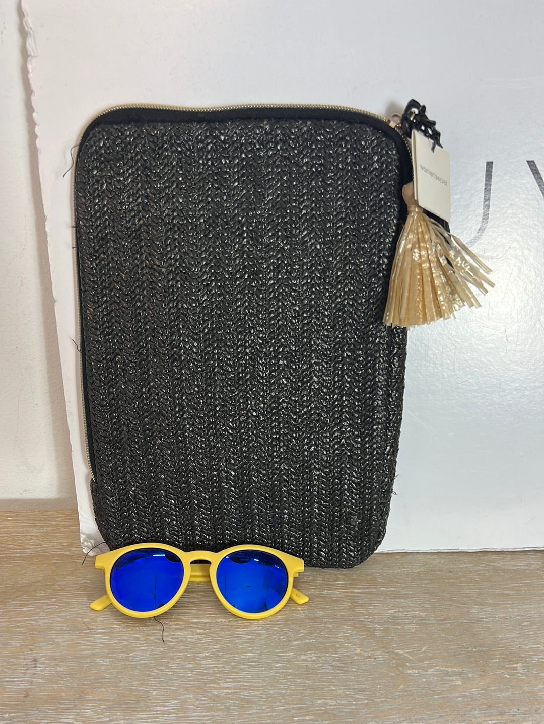 WOMEN'SECRET. Cartera de mano/funda tablet rafia