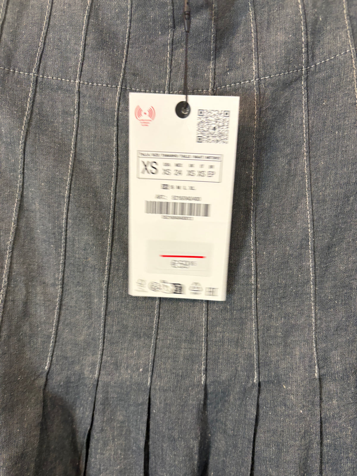 ZARA. Falda larga gris efecto denim