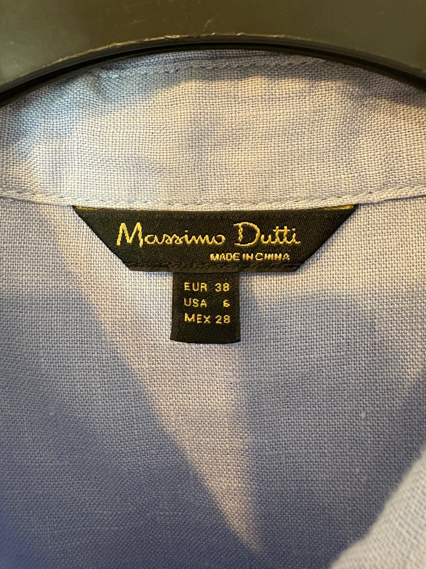 MASSIMO DUTTI. camisa azul lino