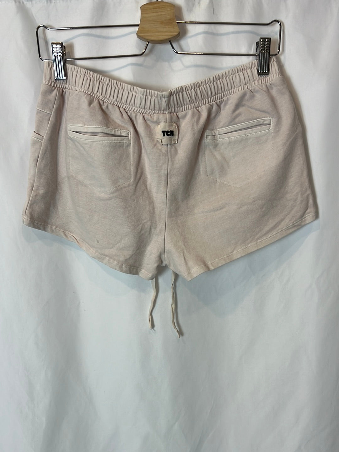 TCN. Light pink plush Bermuda shorts. TS/M