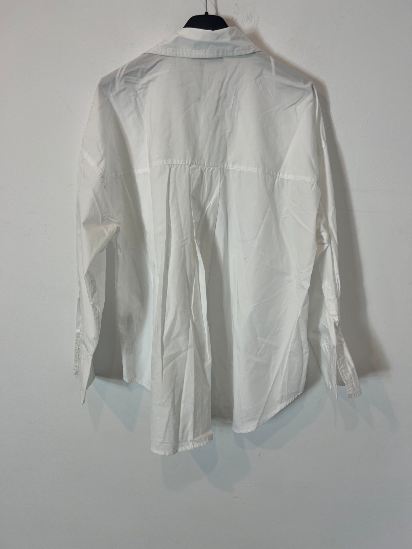 ZARA. Oversized white Ts shirt