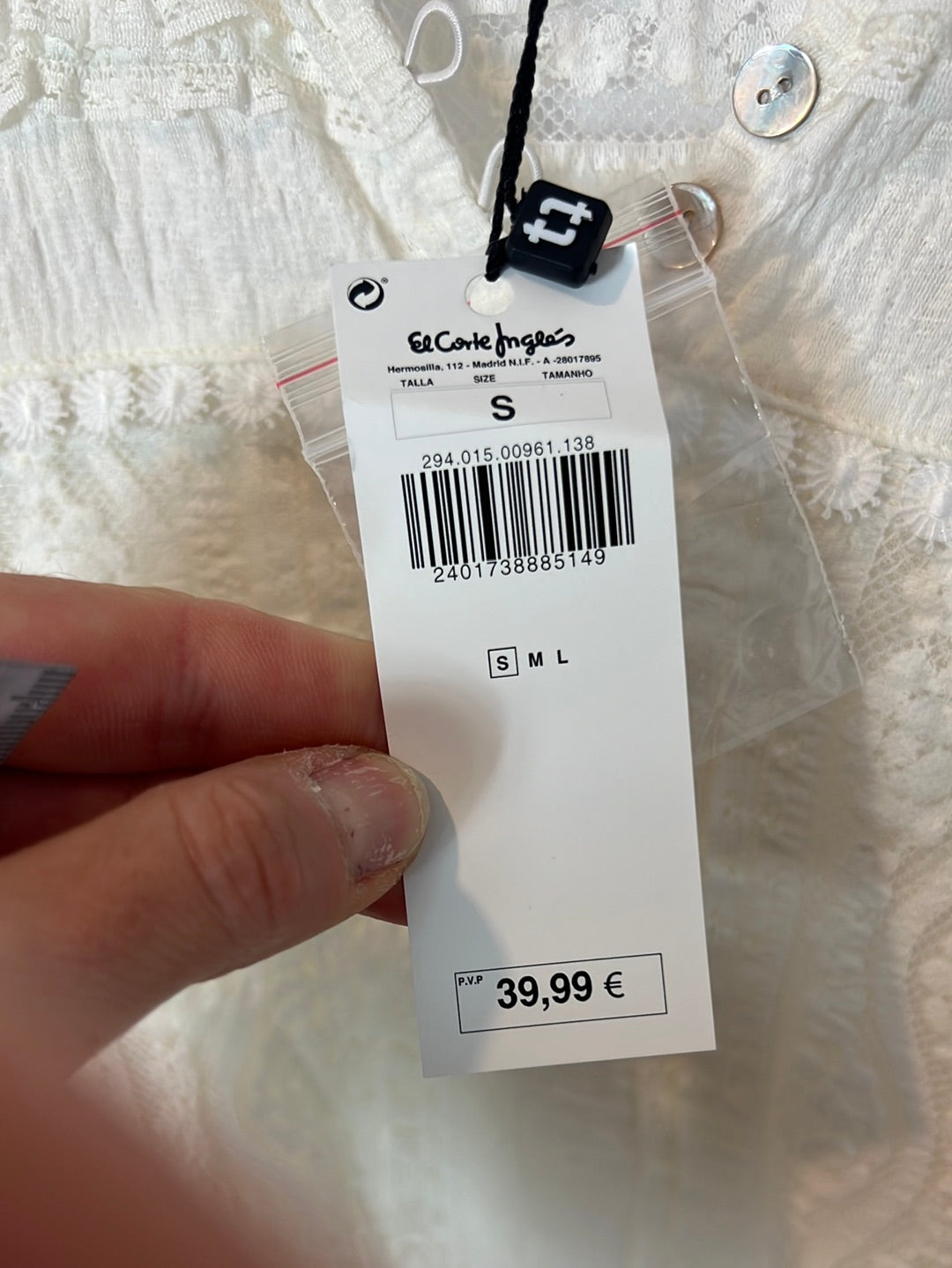 TINTORETTO. Blusa encaje color crudo. T S