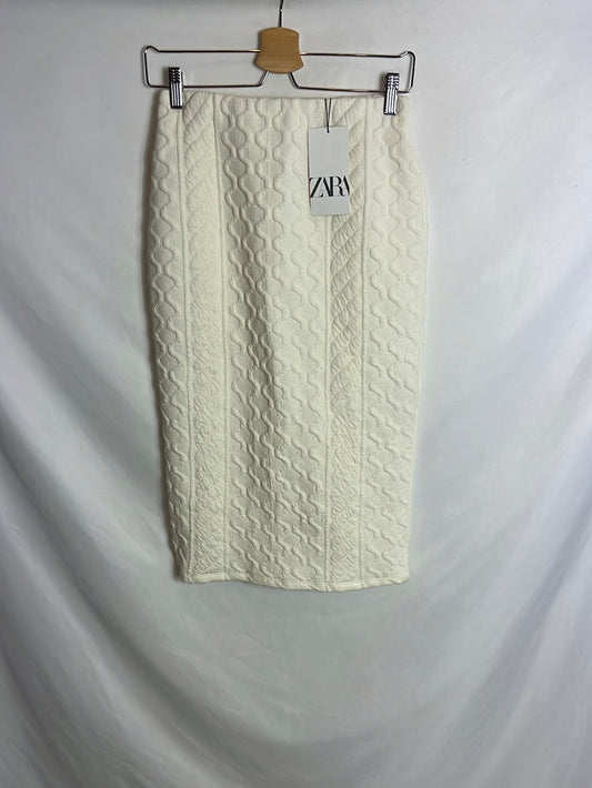 ZARA. Falda blanca textura T.s