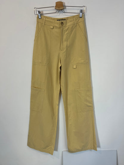 ZARA. Pantalón beige con lino bolillos. T XS