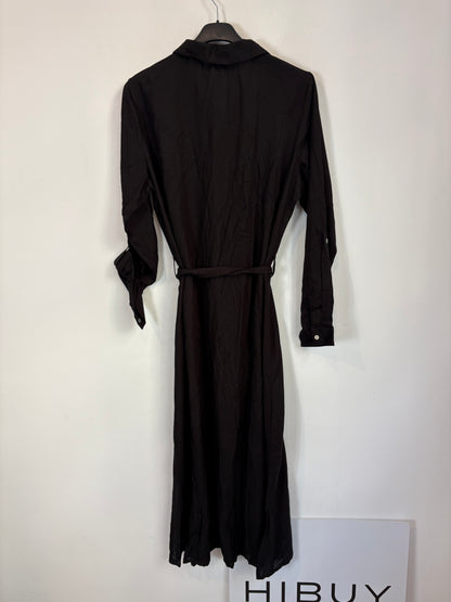 Vestido negro camisero fluido