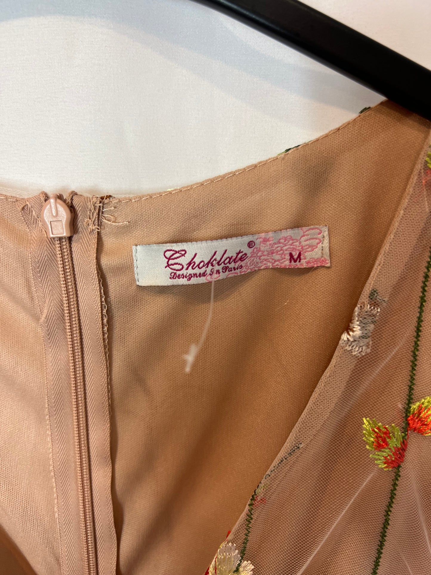 CHOKLATE. Vestido tull bordado. T.M