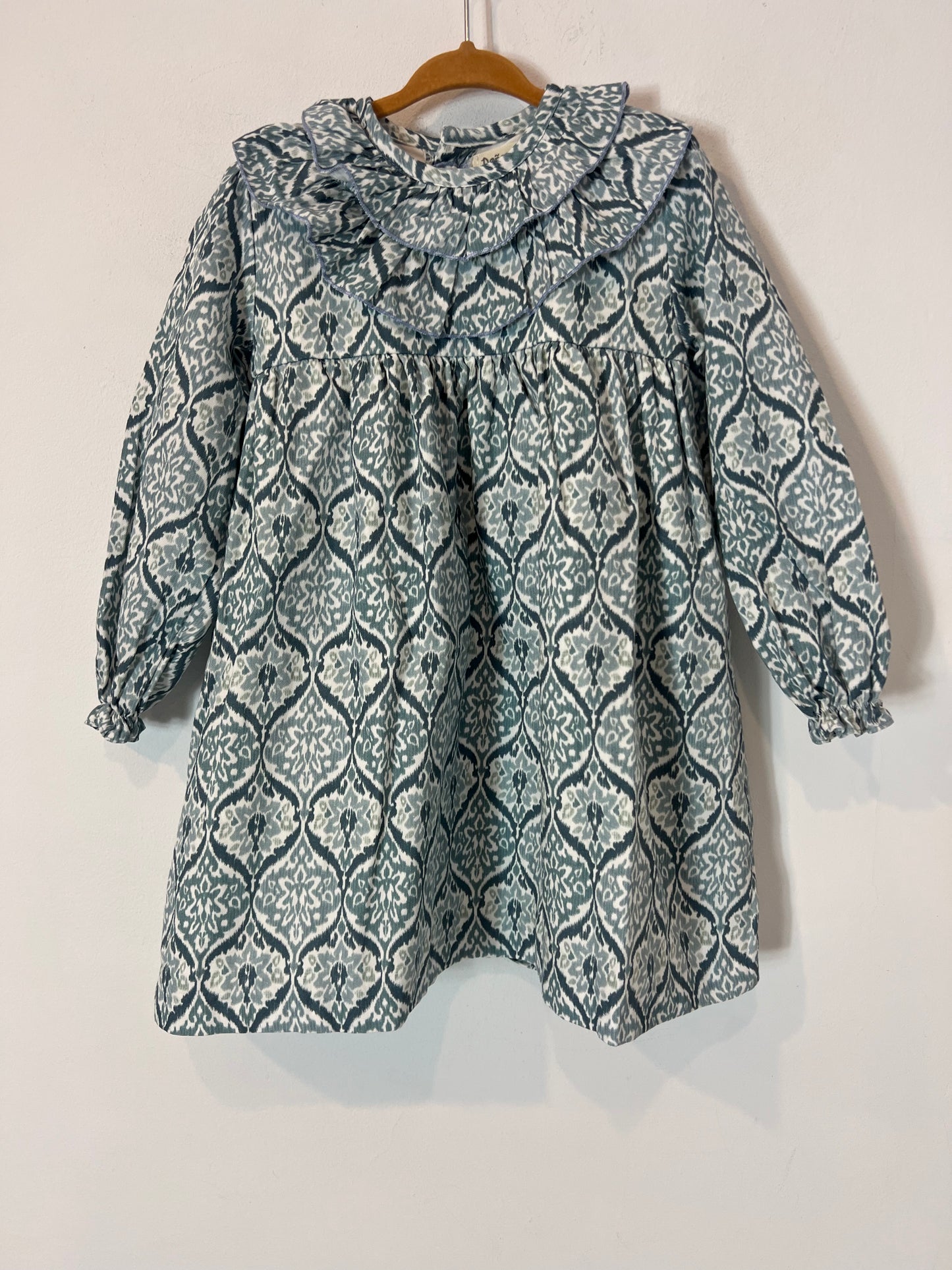 DOÑA CARMEN. Vestido estampado azules. T 5 años