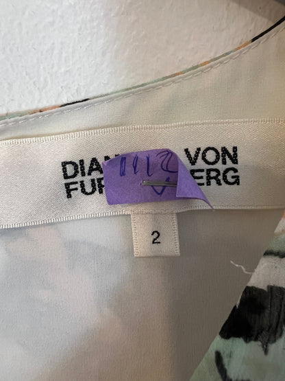 DIANE VON FURSTENBERG. Printed viscose maxi dress. Size 2 (M)