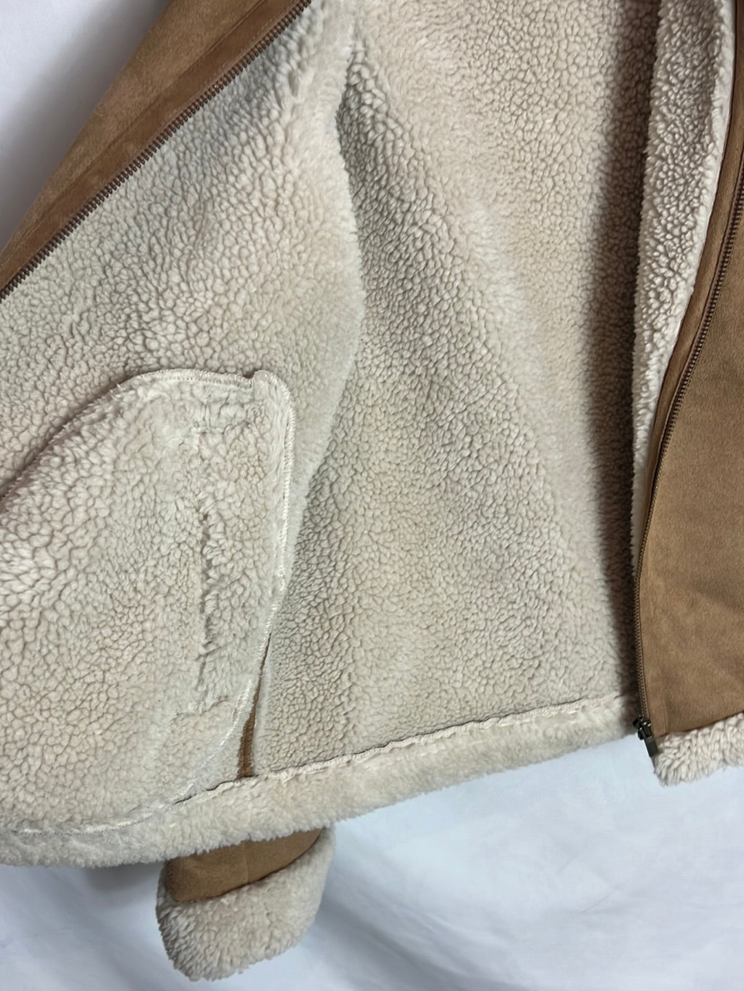 UNIQLO. Abrigo camel borrego T.s