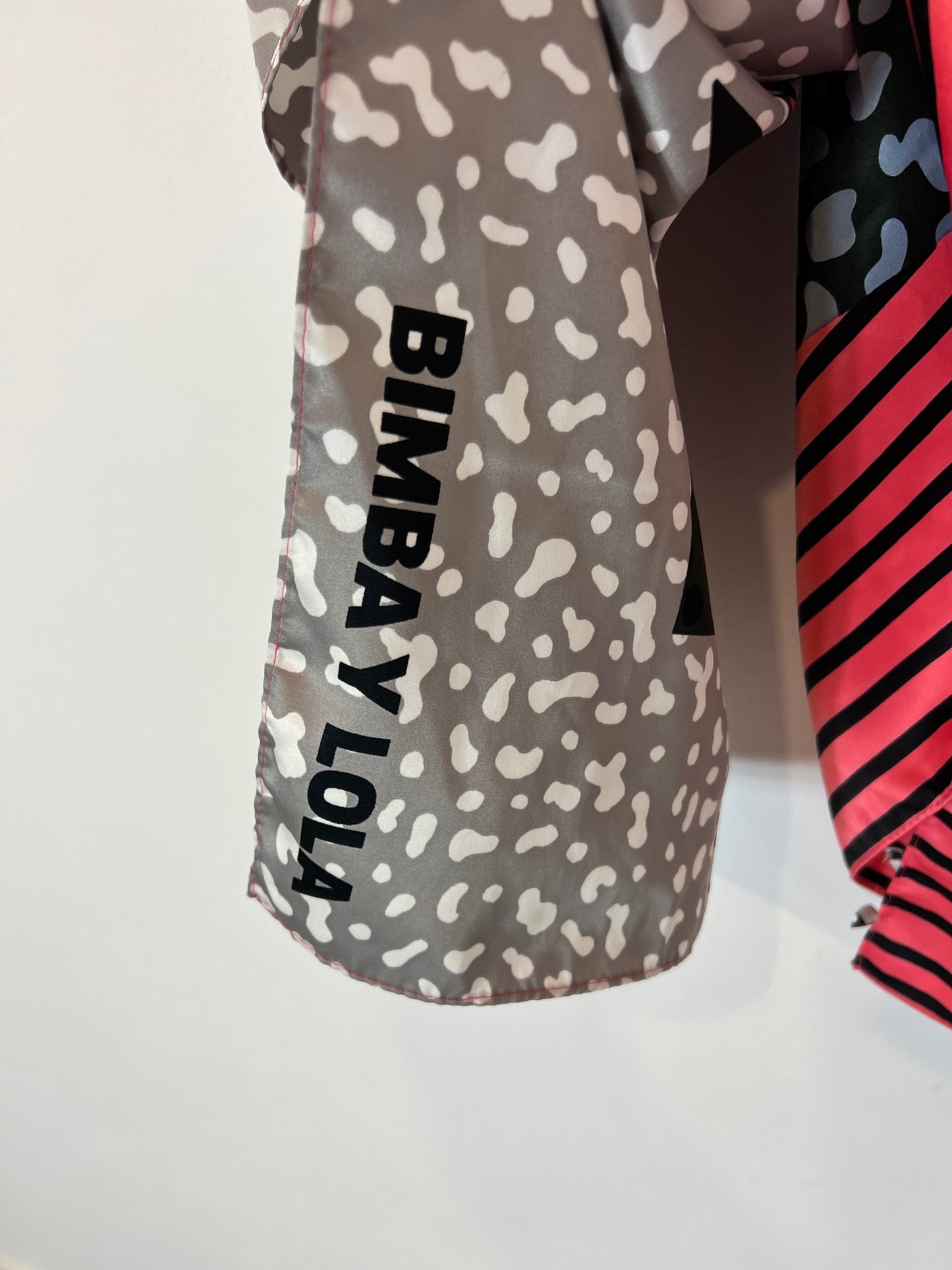 BIMBA Y LOLA. Pañuelo multiestampado