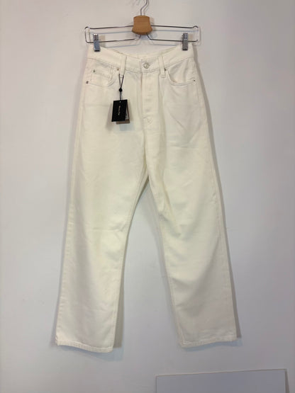 MASSIMO DUTTI. Denim recto blanco abotonado