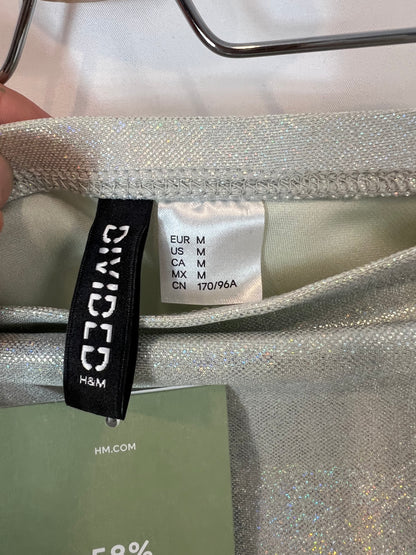 H&M. Top palabra de honor brillo. T M