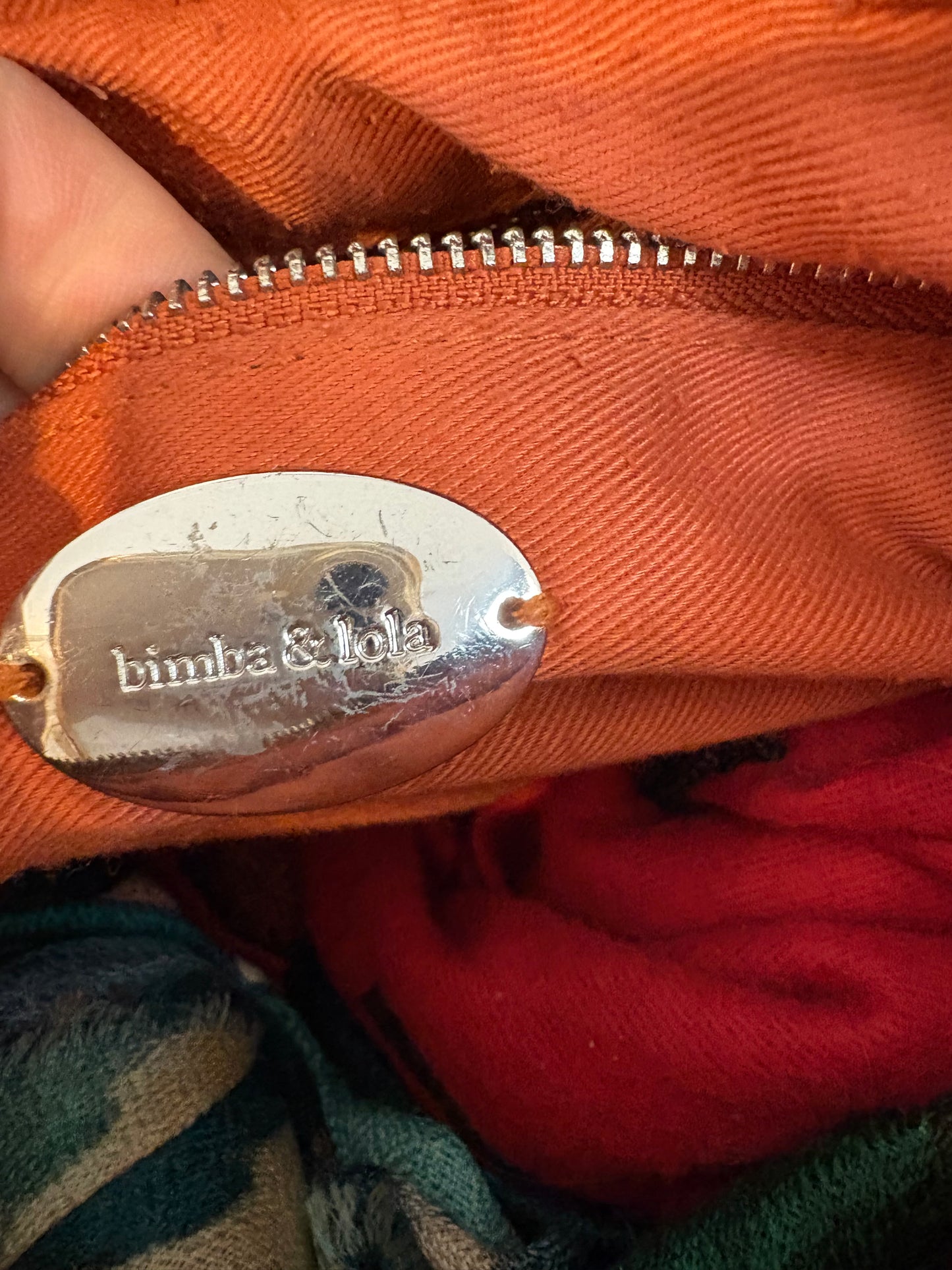 BIMBA Y LOLA. Bolso trenzado colores