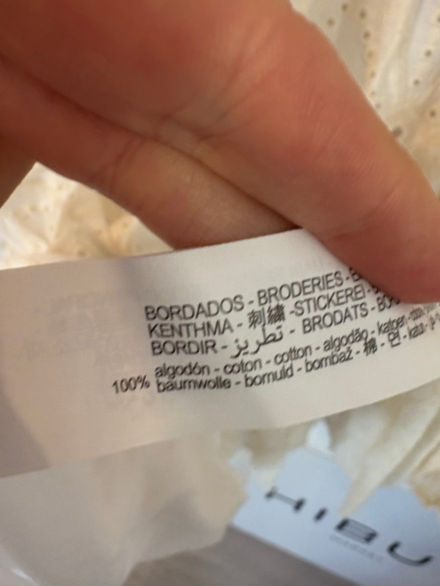 ZARA. Falda larga bordados. T M