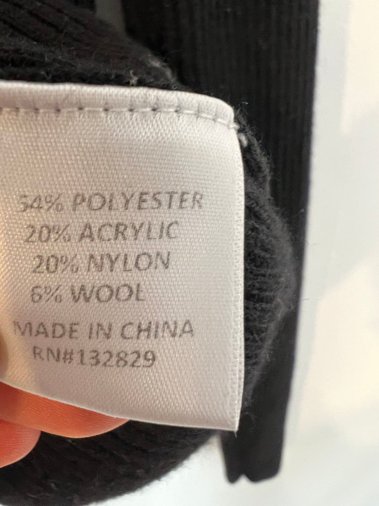 CAMILA COELHO. Top negro canalé T.s