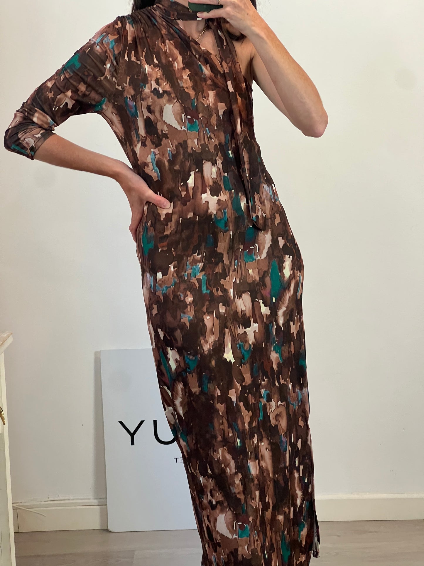 OTRAS. Vestido asimétrico marrones T.u (S)