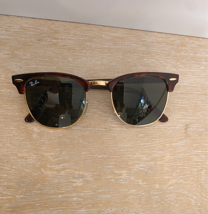RAYBAN. Gafas de sol montura carey