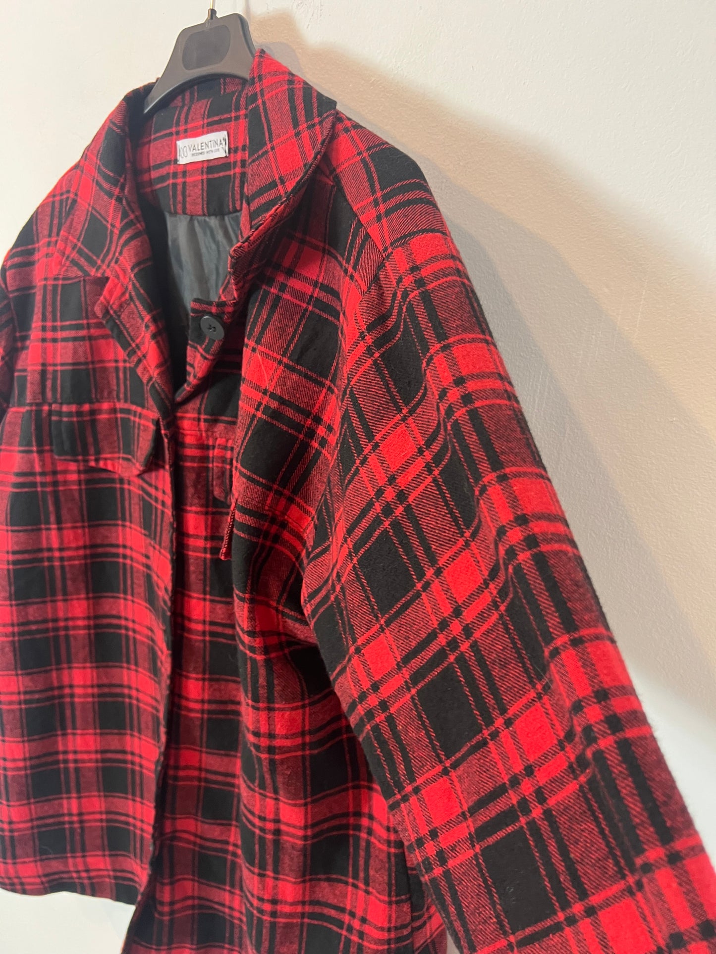 VALENTINA. sobrecamisa de cuadros negra y rojo T.l/xl