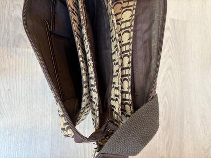 CAROLINA HERRERA. Bolso tela anagrama asa regulable