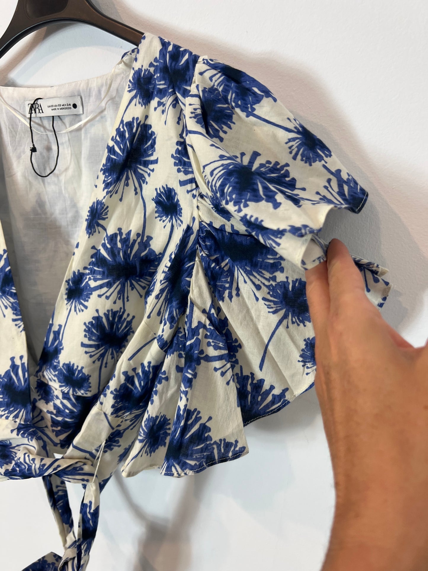 ZARA. Total look falda  y top flores T.xs