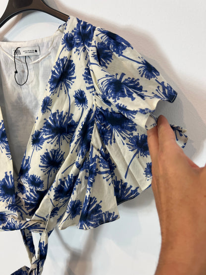 ZARA. Total look falda  y top flores T.xs