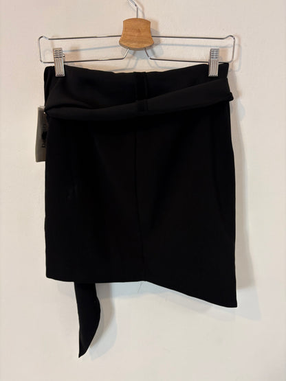 BA&SH. Falda negra  lazada