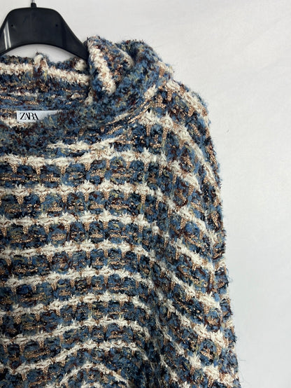 ZARA. Jersey hilos dorados capucha. TM