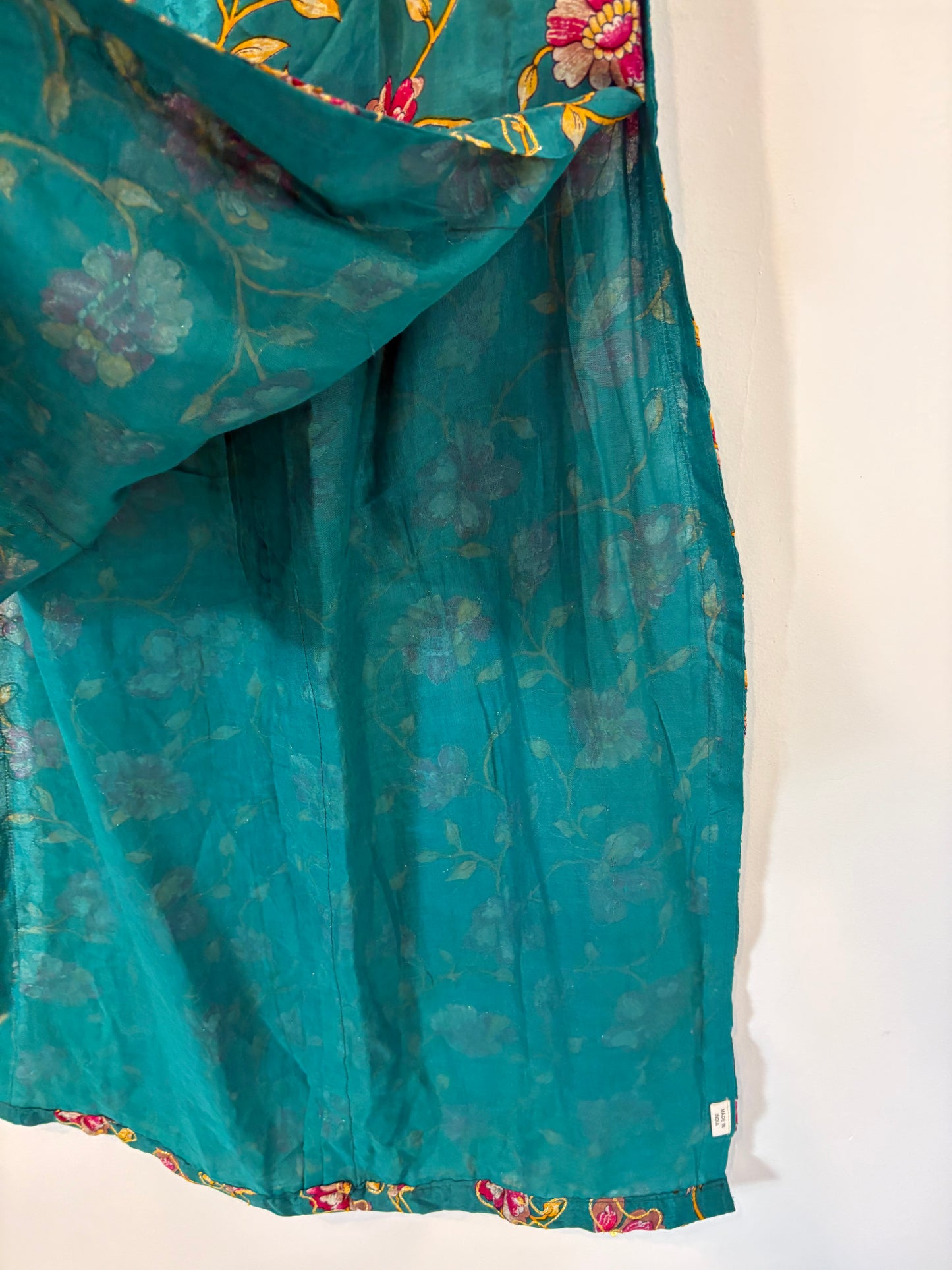 OTRAS.Falda bordados aberturas. T S