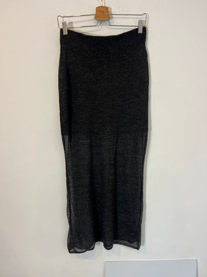 ZARA. Charcoal grey knit midi skirt. TM