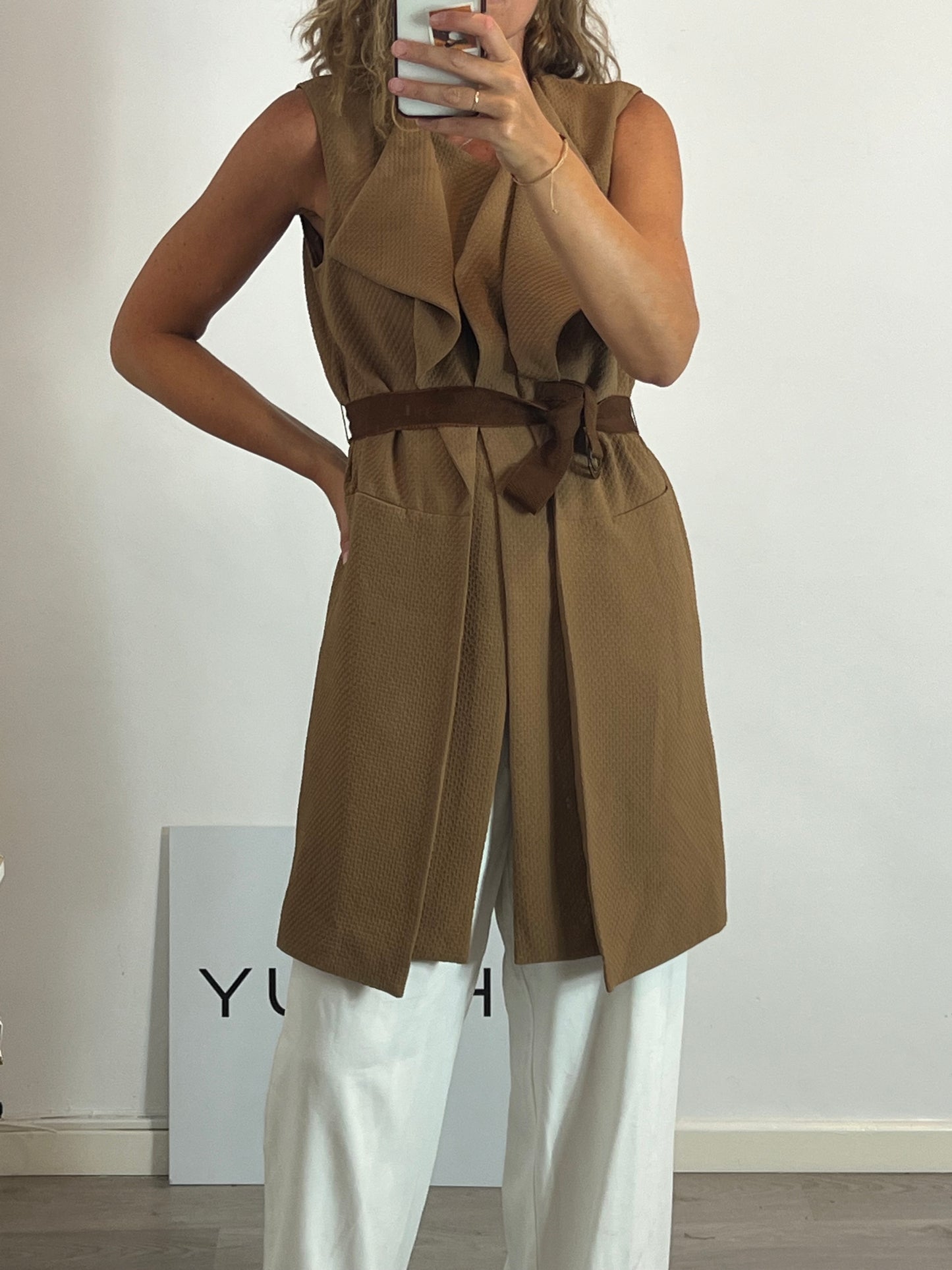 MAX&CO. Chaleco marrón textura. T 40