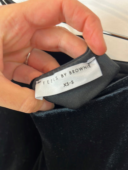 BROWNIE. Long black velvet jumpsuit. XS/S