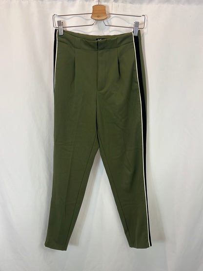 ZARA.Pantalón verde rayas T.xs