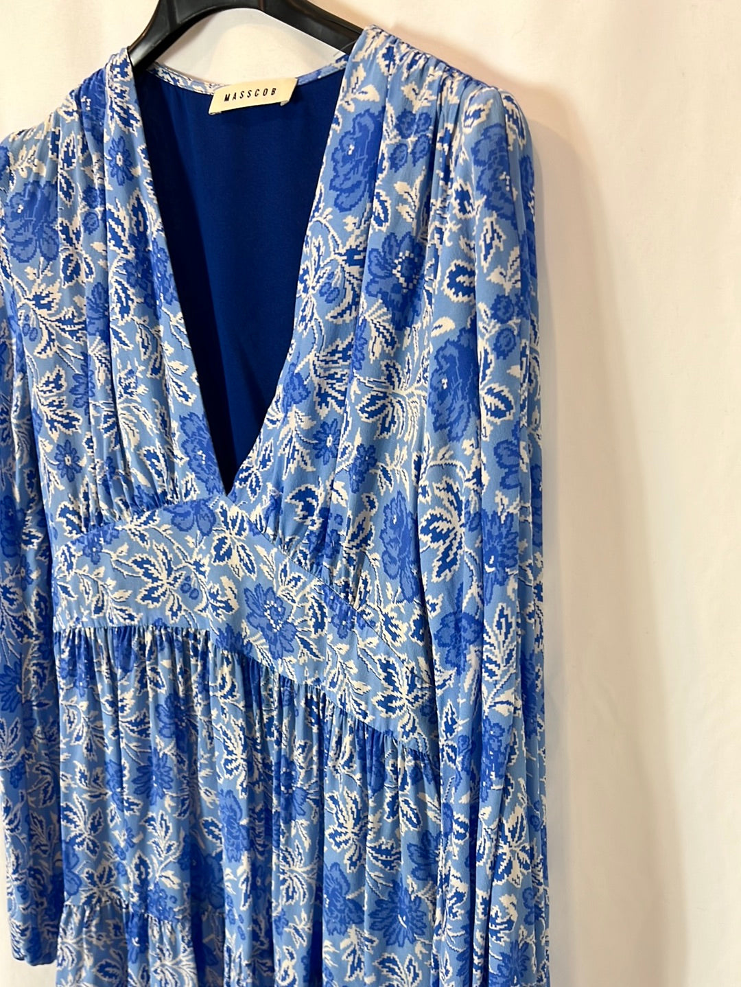 MASSCOB. Vestido midi seda estampado azules. T XS