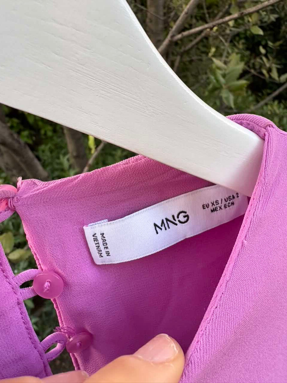 MANGO. Vestido largo capa asimétrica