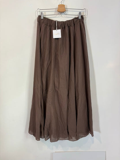 CARLOTA & CO. Falda larga marrón fluida